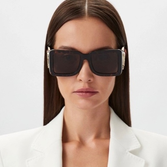 New! Burberry BE4406U 300273 Havana Oversized Sunglasses, Authentic - Picture 4 of 10